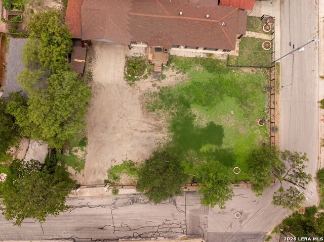 239 Forrest Ave Property Photo 2