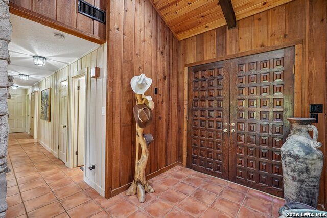 722 W Lacey Oaks Parkway Property Photo 6