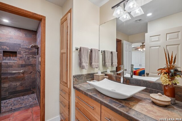 722 W Lacey Oaks Parkway Property Photo 30