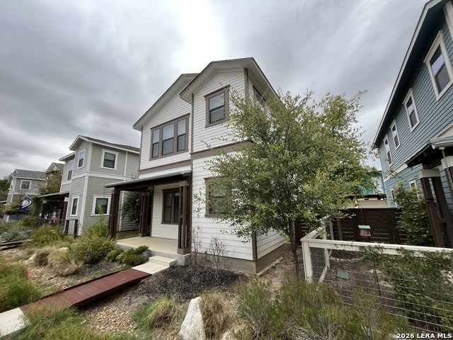 1146 N Olive St Property Photo 2