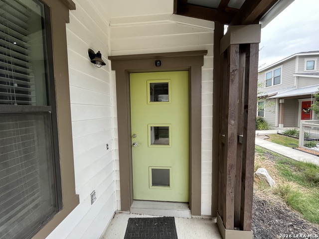 1146 N Olive St Property Photo 3