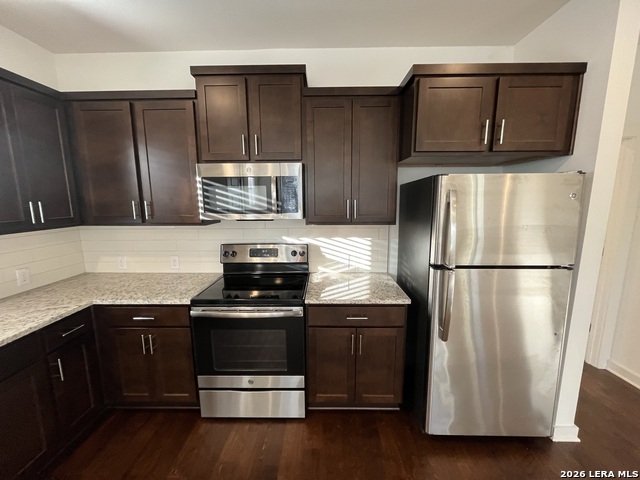1146 N Olive St Property Photo 5