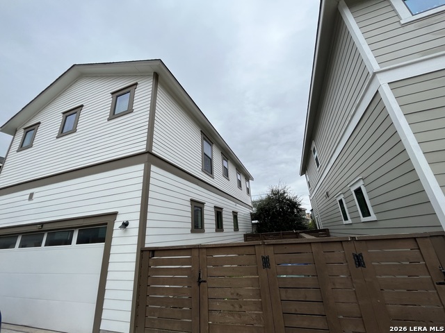 1146 N Olive St Property Photo 10