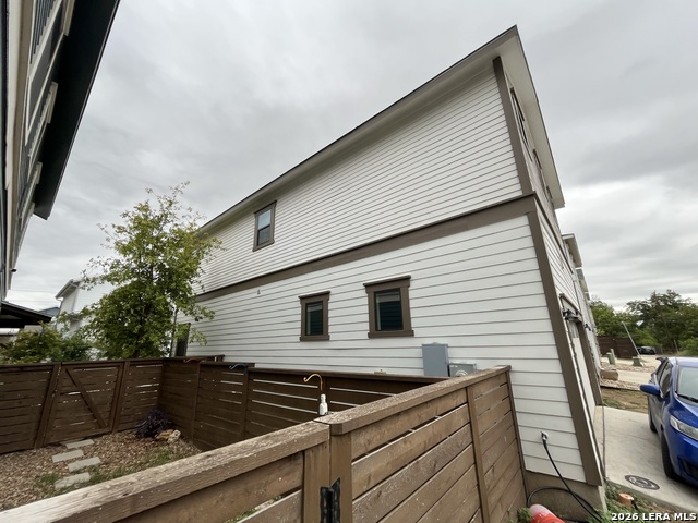 1146 N Olive St Property Photo 11