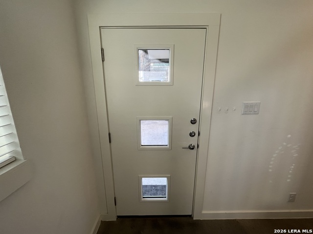 1146 N Olive St Property Photo 12