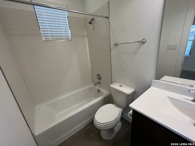 1146 N Olive St Property Photo 16