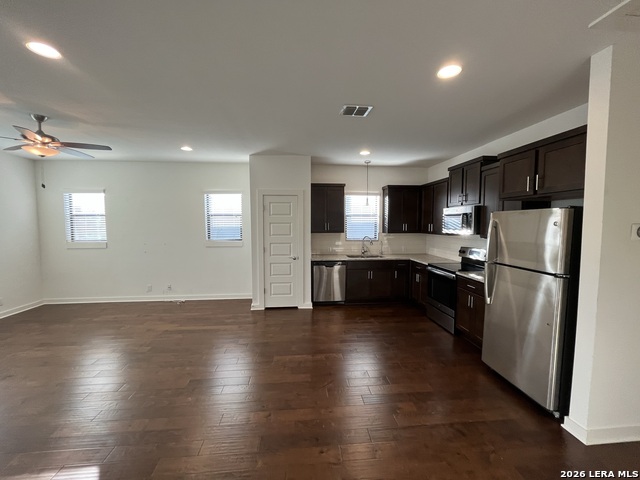 1146 N Olive St Property Photo 21
