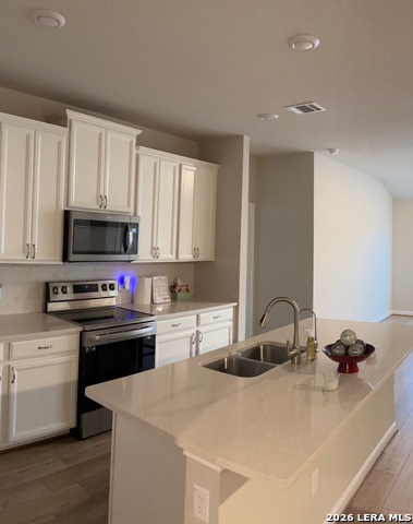 3045 Beringer Blvd Property Photo 6