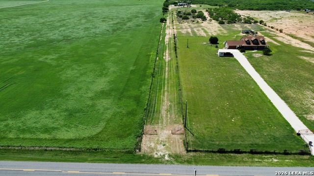 16293 Fm 472 Property Photo 5