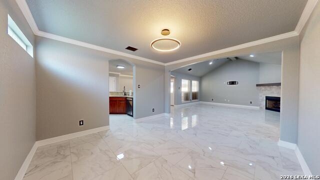 6127 Royal Rdg Property Photo 10