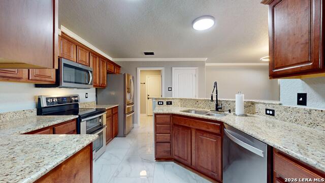 6127 Royal Rdg Property Photo 12