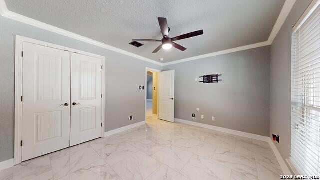 6127 Royal Rdg Property Photo 23