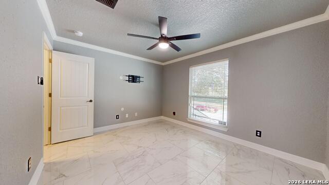 6127 Royal Rdg Property Photo 24