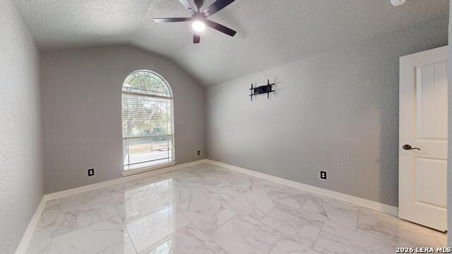 6127 Royal Rdg Property Photo 27