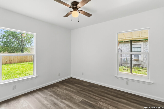 522 Crane Ave Property Photo 16