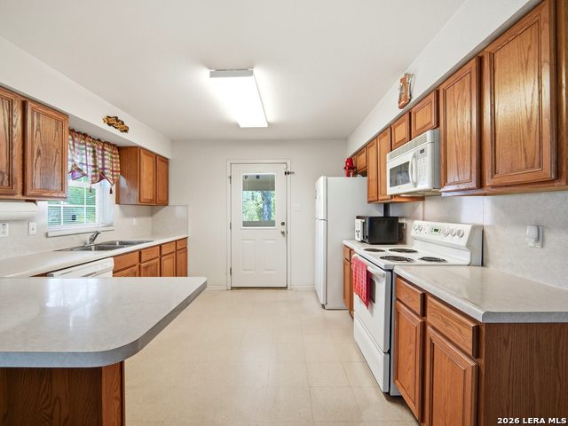 908 N Mansfield St Property Photo 6