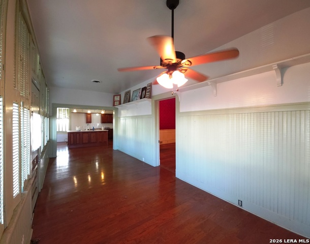 311 E Broadway St Property Photo 14