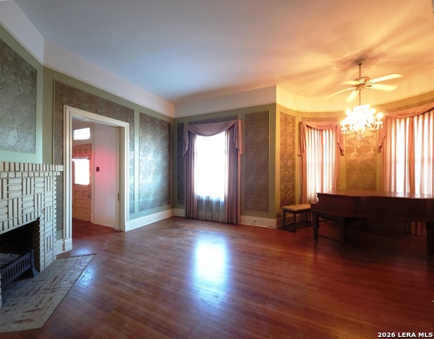 311 E Broadway St Property Photo 16