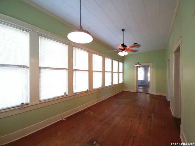 311 E Broadway St Property Photo 27