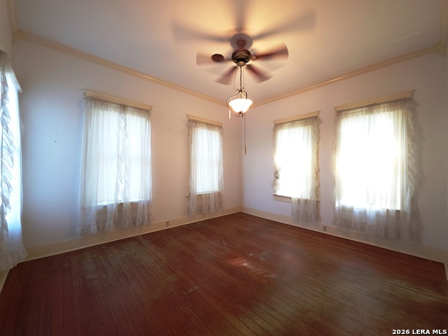 311 E Broadway St Property Photo 29