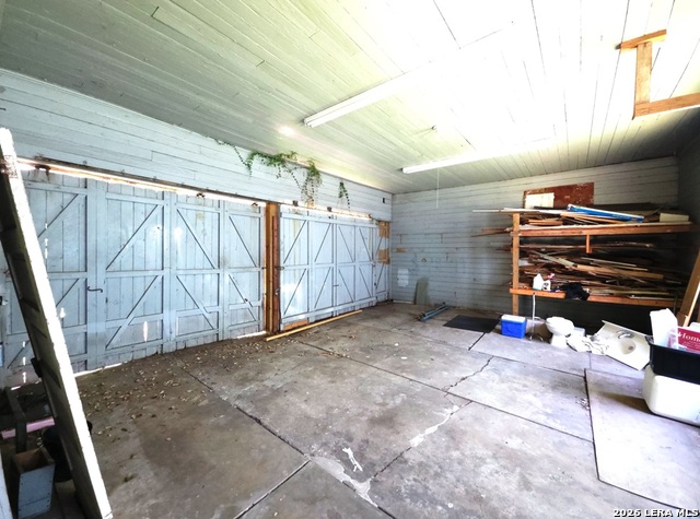311 E Broadway St Property Photo 43