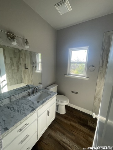 107 Sutton Pl Property Photo 10