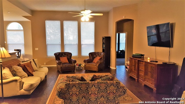 4426 James Bowie Property Photo 5
