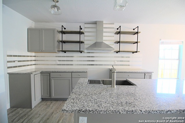 707 S OLIVE ST Property Photo 1