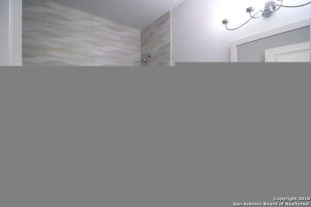 707 S Olive St Property Photo 3