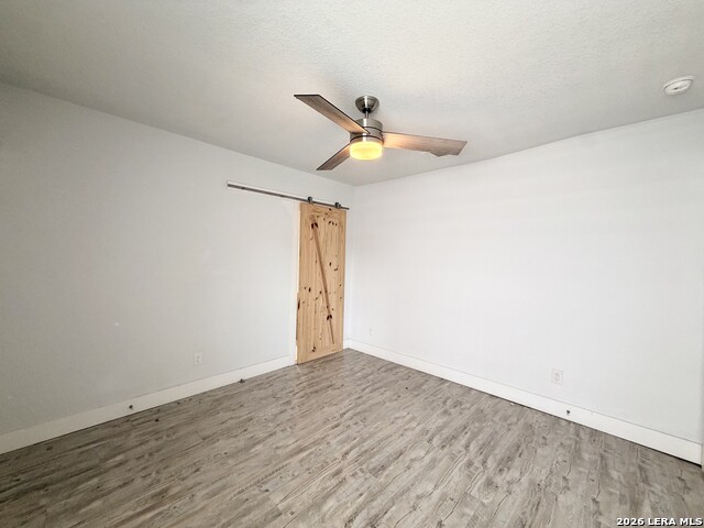707 S Olive St Property Photo 4
