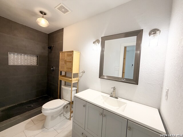 707 S Olive St Property Photo 8
