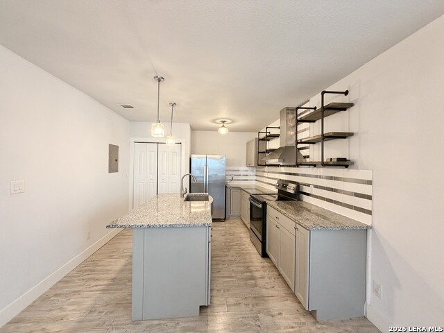 707 S Olive St Property Photo 10