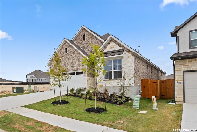 1910 Pining St Property Photo 2