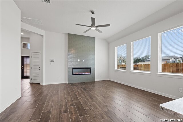 1910 Pining St Property Photo 4