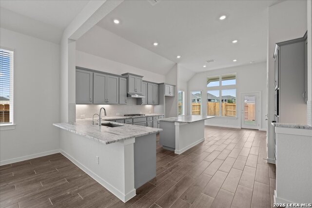 1910 Pining St Property Photo 5