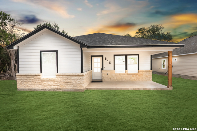 845 Tee Dr Property Photo 1
