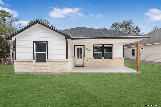 845 Tee Dr Property Photo 2