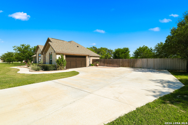 529 Double Gate Property Photo 4