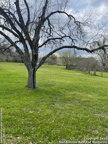 701 N Terry St Property Photo 1