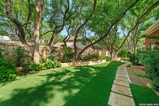 2 Chatsworth Way Property Photo 34