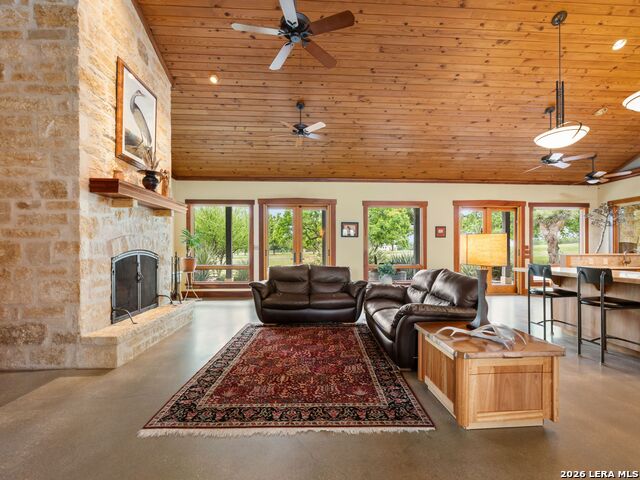 1163 Big Bend Ln Property Photo 10