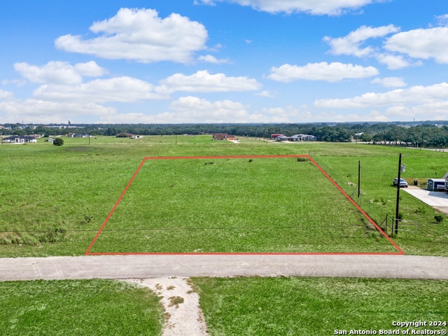223 Stallion Trl Property Photo 2