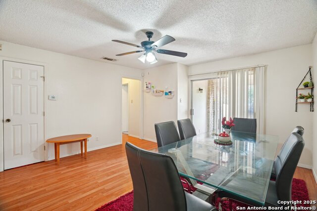 4919 Arbor Ridge Dr Property Photo 3