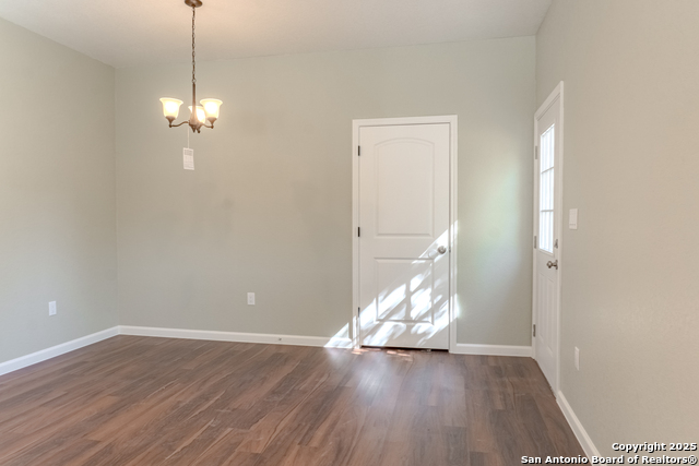 216 S San Augustine Ave Property Photo 13