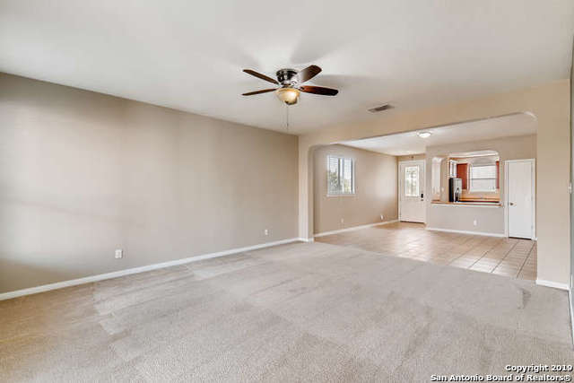 6607 Shadden Oaks Property Photo 5