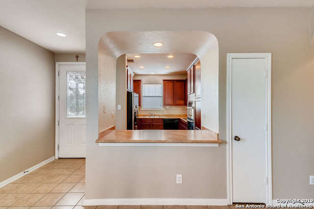 6607 Shadden Oaks Property Photo 7