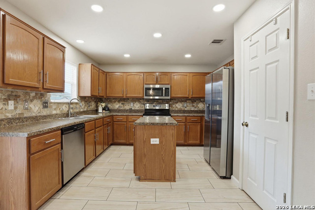 5930 Sapphire Cave Property Photo 10