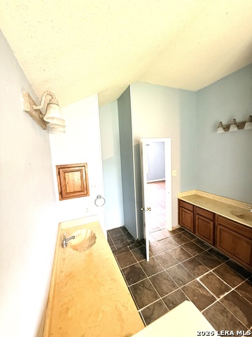 2812 Hidden Grove Ln Property Photo 17