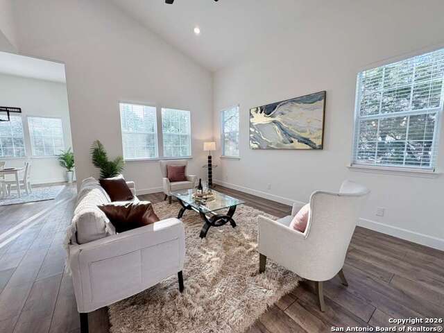 1064 Overbrook Ln Property Photo 5