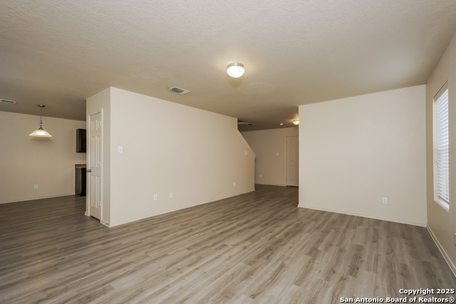 7539 Spanish Dagger Property Photo 5